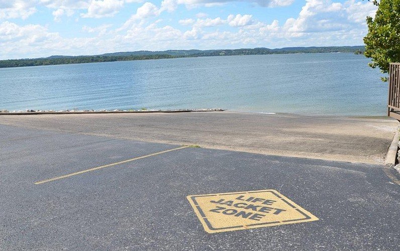 Moonshine Beach Boat Ramp